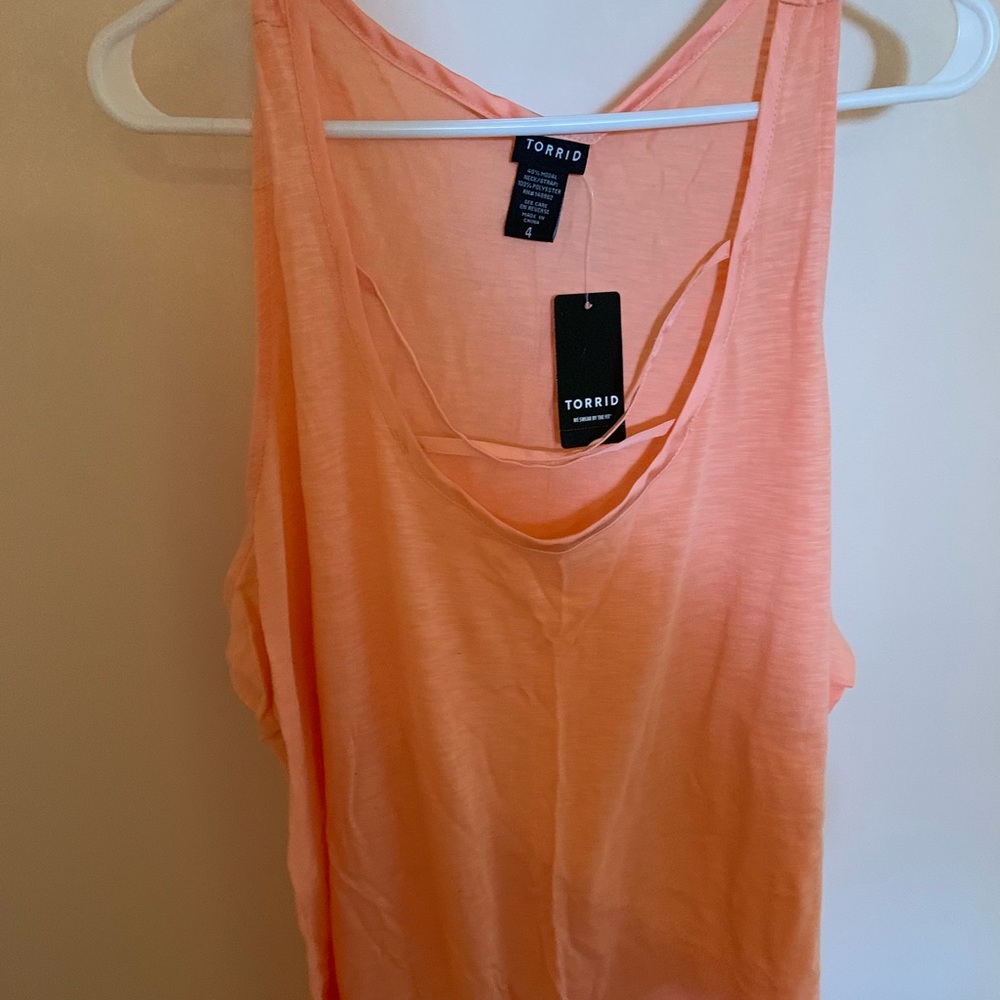 BNWT Coral tanktop